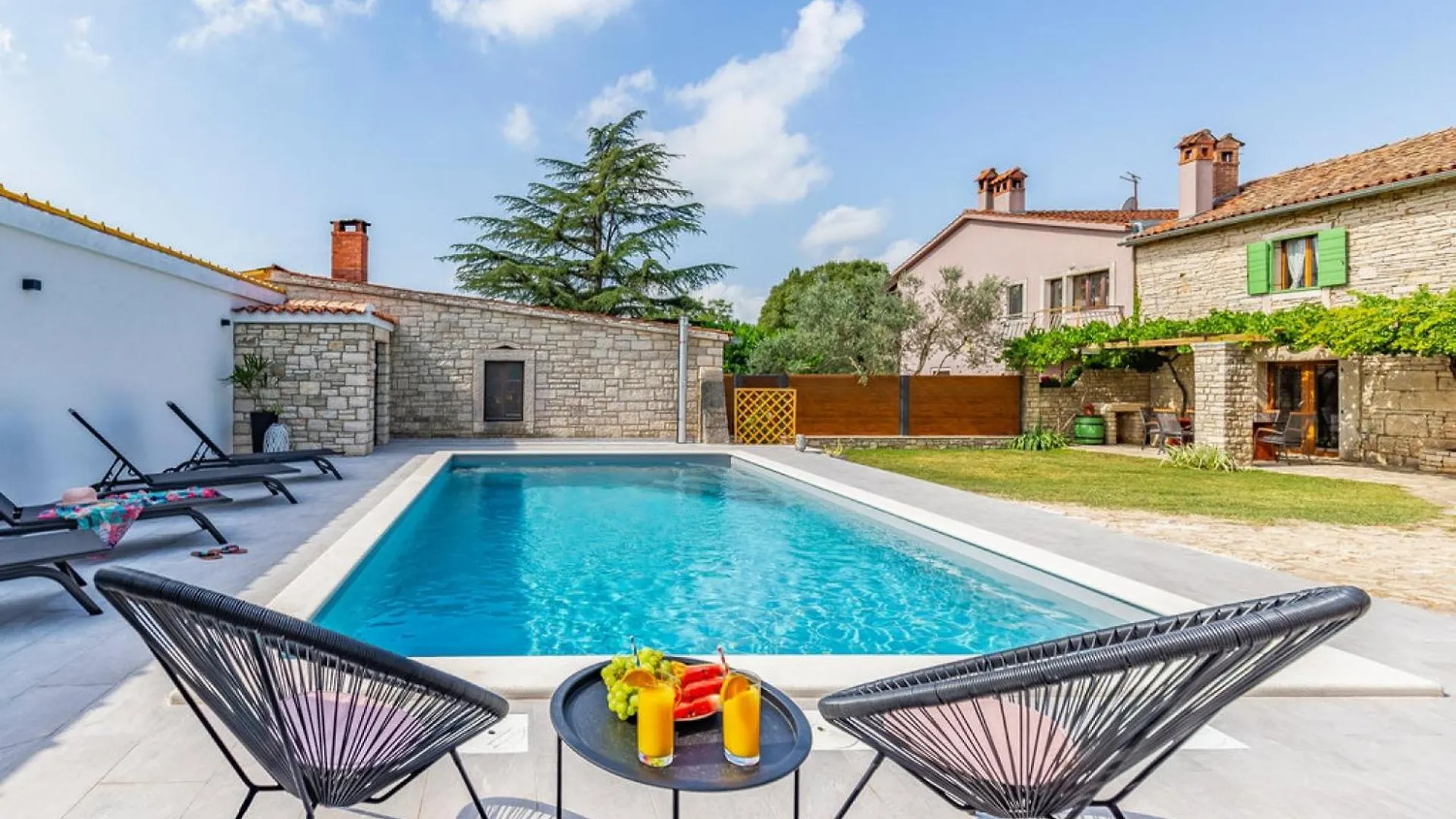 Villa Ivini In Brajkovici - Haus Fuer 5 Personen Канфанар